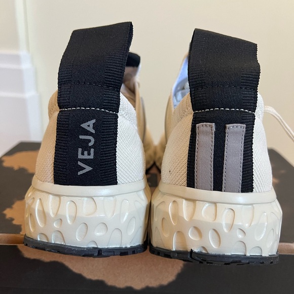 ✨SOLD✨BNIB Collector’s Rick Owens x Veja Sneakers in Butter/Natural 2019 - Picture 8 of 15